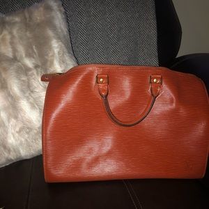 Louis Vuitton Speedy Handbag Epi Leather35